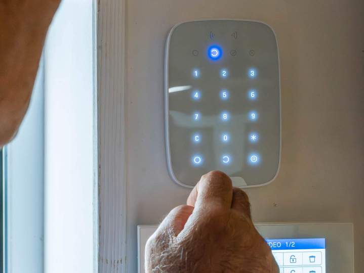 Installation d'alarme pour assurer votre sécurité